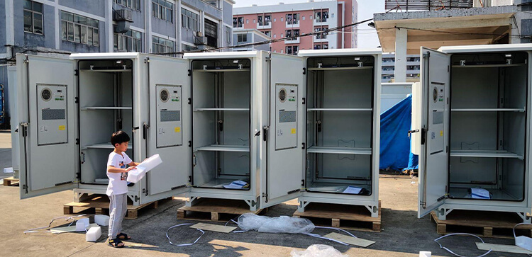 Rack Equipment Cabinet Weatherproof Outdoor Cabinets(图2)